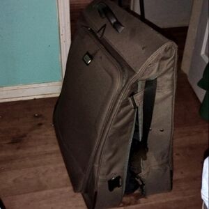 Passport roller suitcase